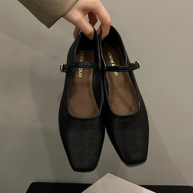 Éclat Charlotte – Elegant Square-Toe Mary Janes