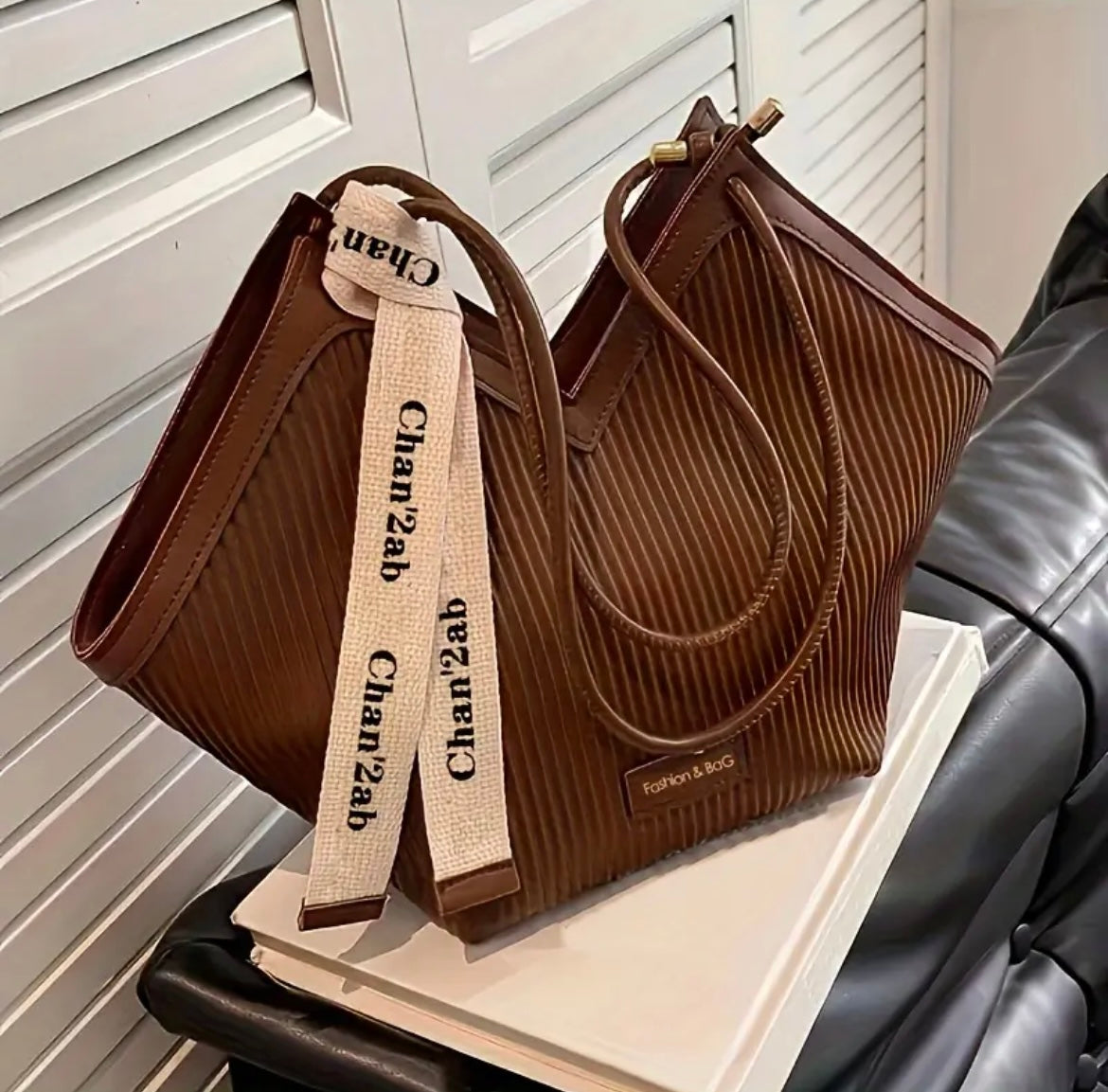 Noyelle – Modern and Elegant Leather Bag