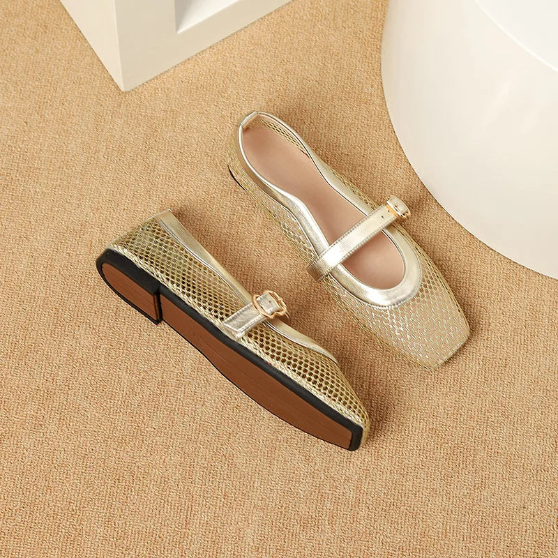 Evelisse Charm - Elegant Flats with a Retro Touch