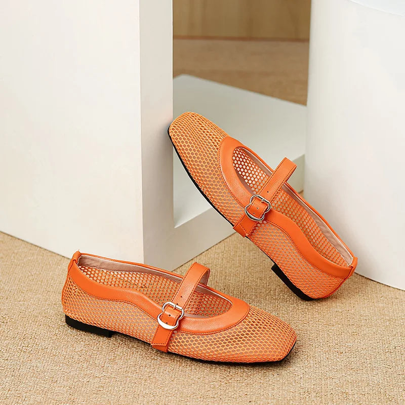 Evelisse Charm - Elegant Flats with a Retro Touch