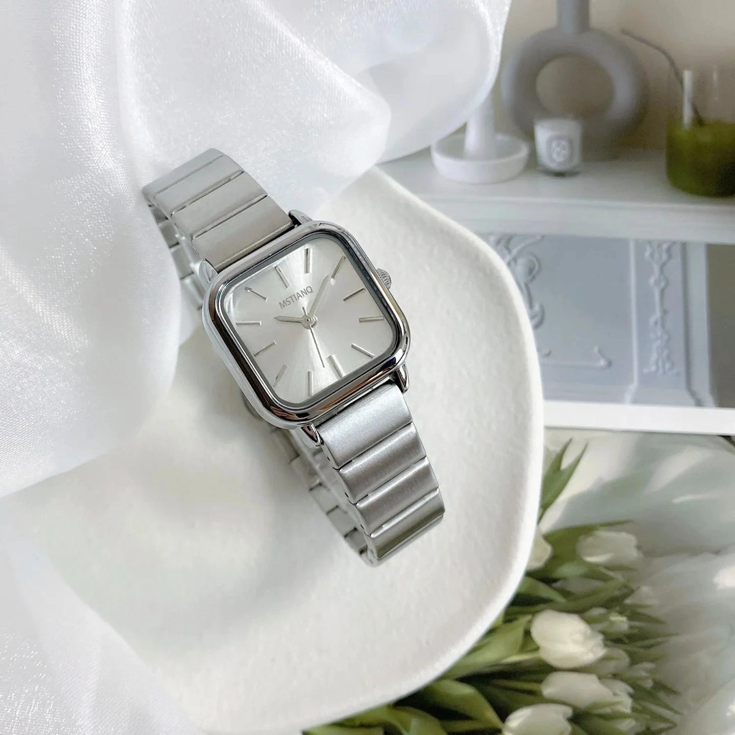 Astrévia – Classic Feminine Watch Astrévia – Classic Feminine Watch Shoes Field