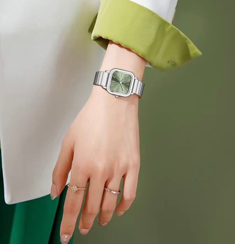 Astrévia – Classic Feminine Watch Astrévia – Classic Feminine Watch Shoes Field
