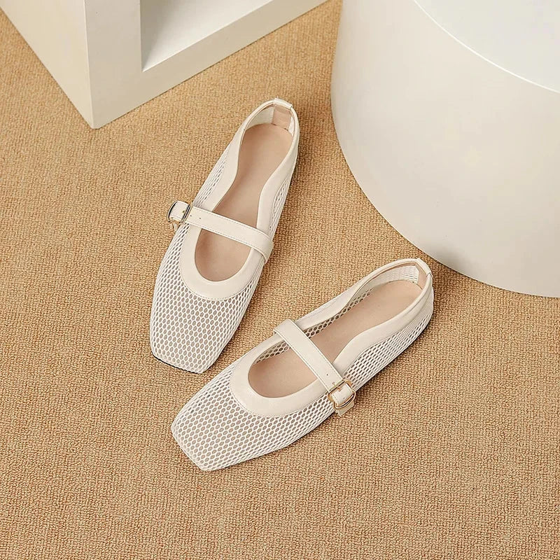 Evelisse Charm - Elegant Flats with a Retro Touch Evelisse Charm - Elegant Flats with a Retro Touch Shoes Field