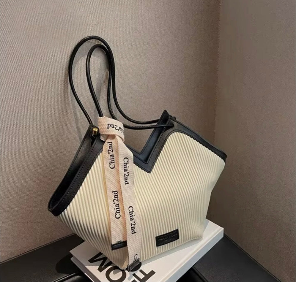 Noyelle – Modern and Elegant Leather Bag