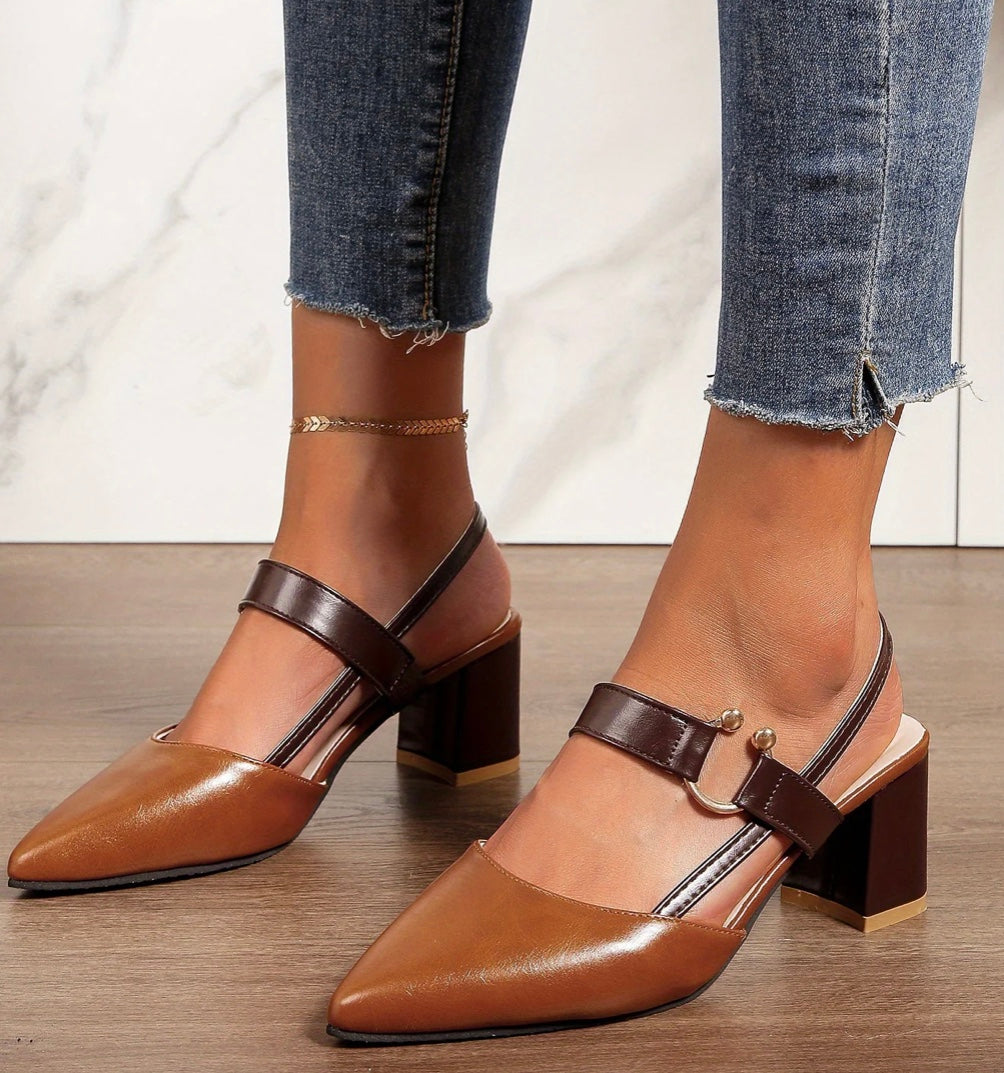 Elegant Pointed-Toe Shoe – Zoe Mayfair