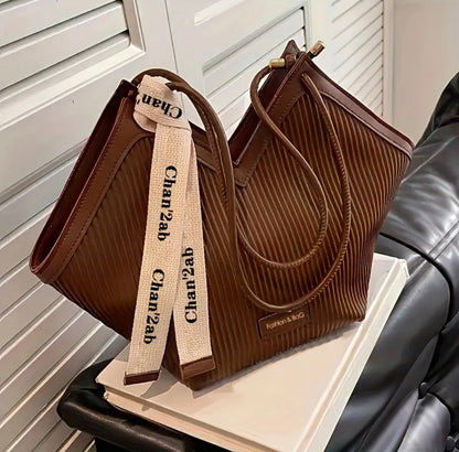 Noyelle – Modern and Elegant Leather Bag