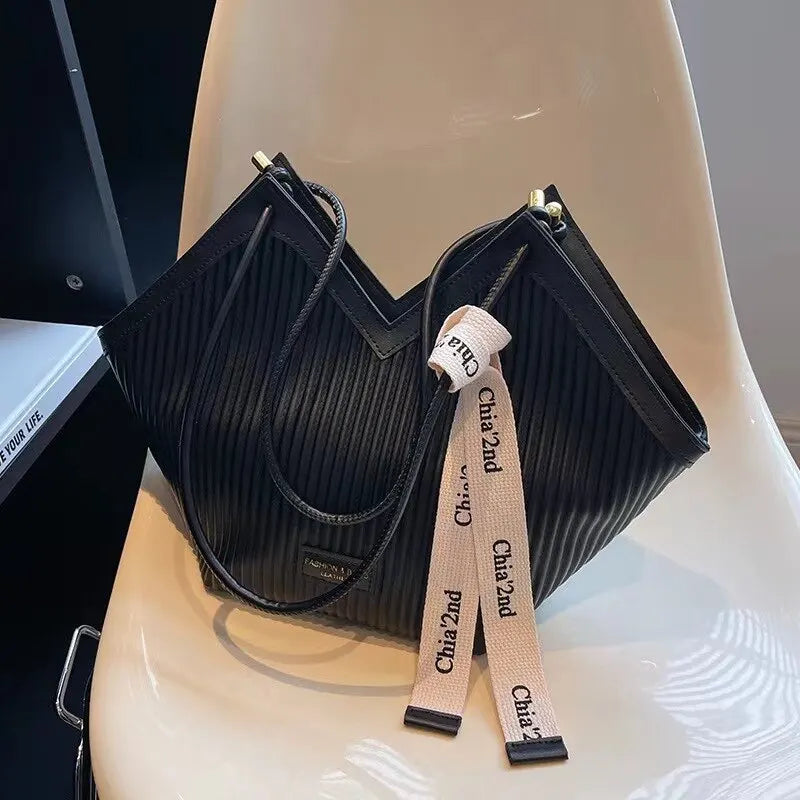 Noyelle – Modern and Elegant Leather Bag
