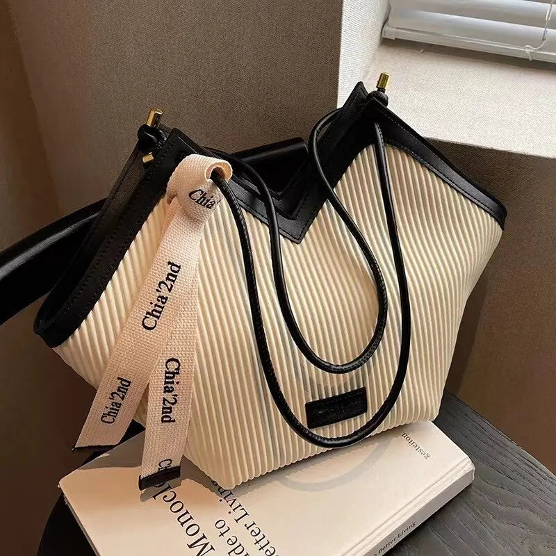 Noyelle – Modern and Elegant Leather Bag