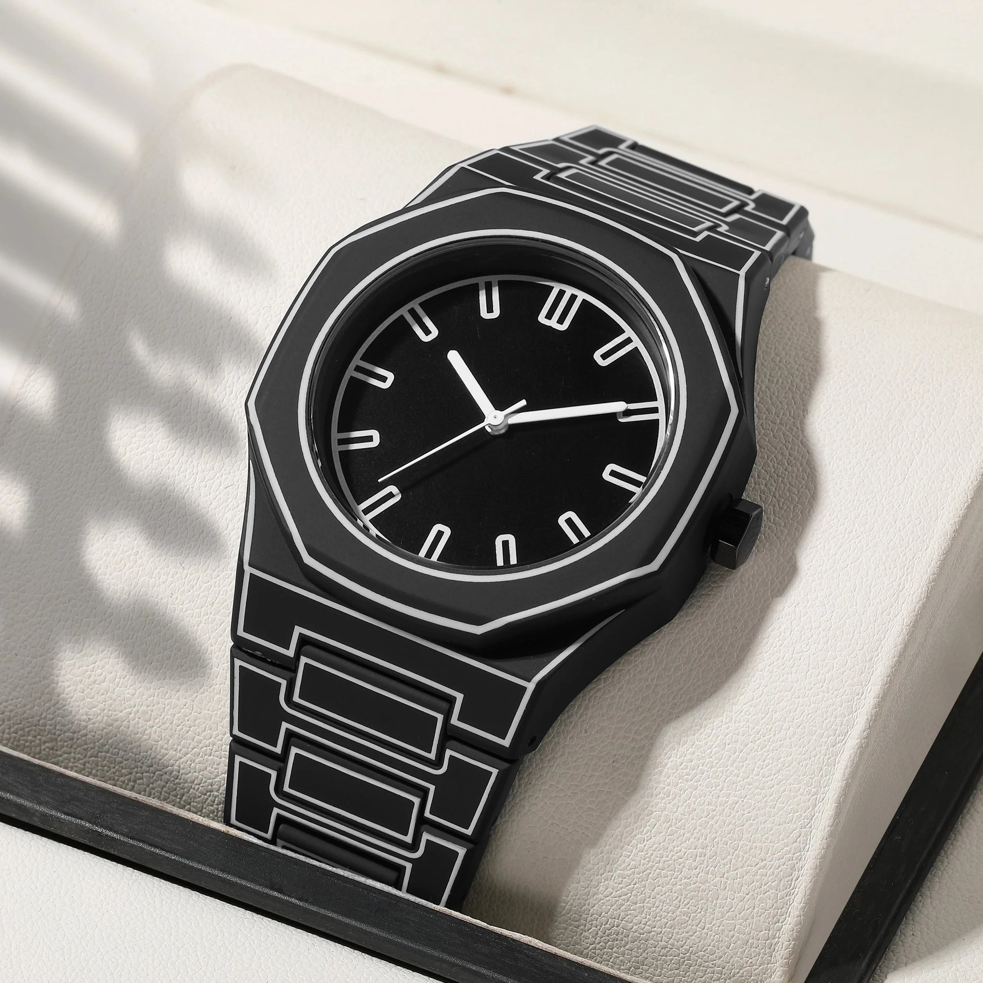 Layen – Classic Elegant Watch Layen – Classic Elegant Watch Shoes Field 