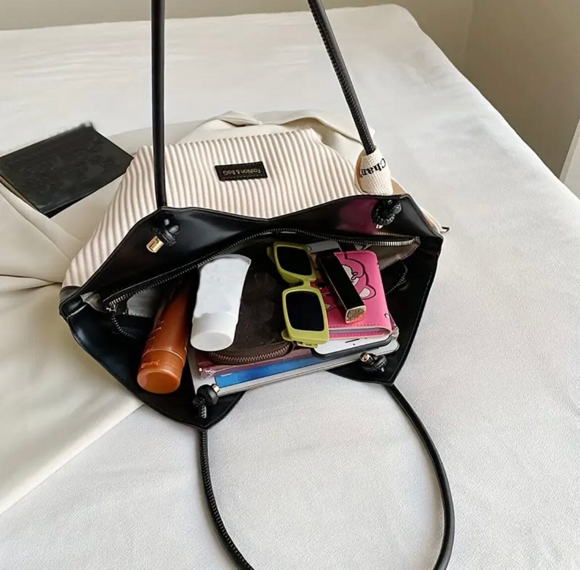 Noyelle – Modern and Elegant Leather Bag Noyelle – Modern and Elegant Leather Bag Shoes Field 