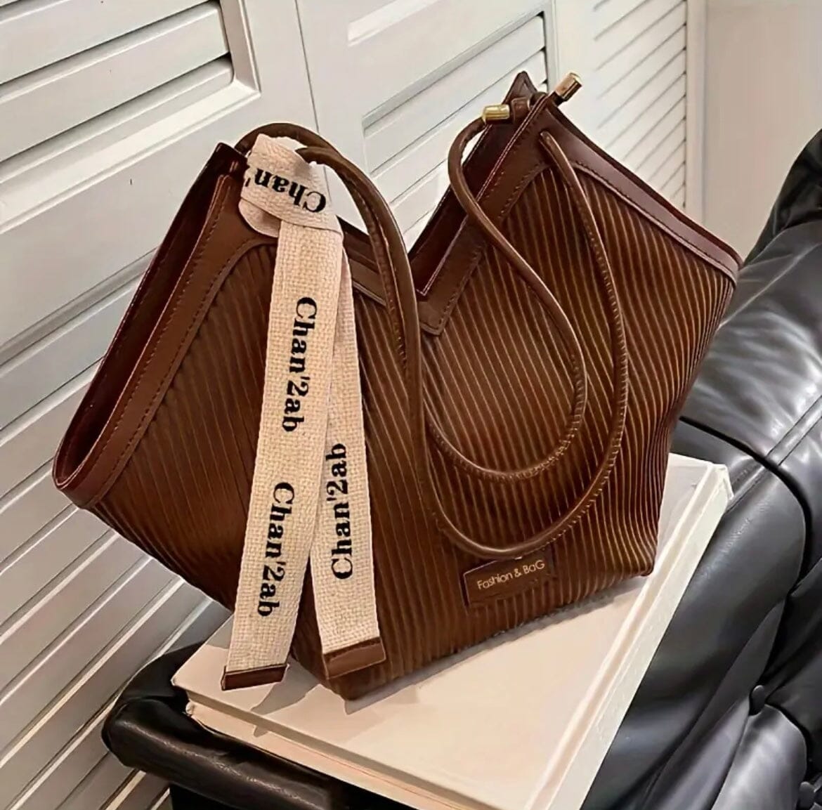 Noyelle – Modern and Elegant Leather Bag Noyelle – Modern and Elegant Leather Bag Shoes Field 