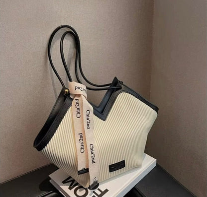 Noyelle – Modern and Elegant Leather Bag Noyelle – Modern and Elegant Leather Bag Shoes Field 